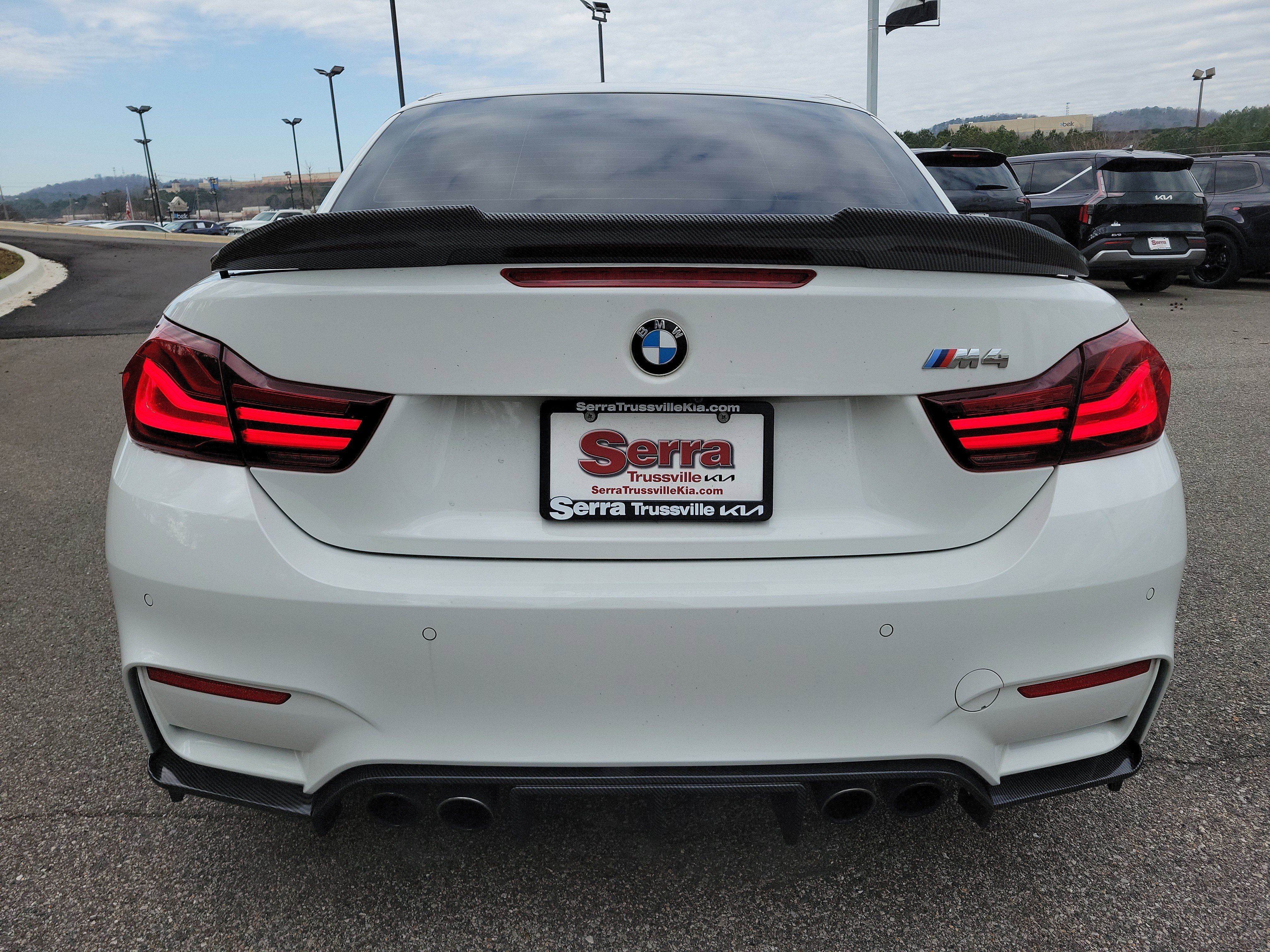 Used 2020 BMW M4 Convertible image 27