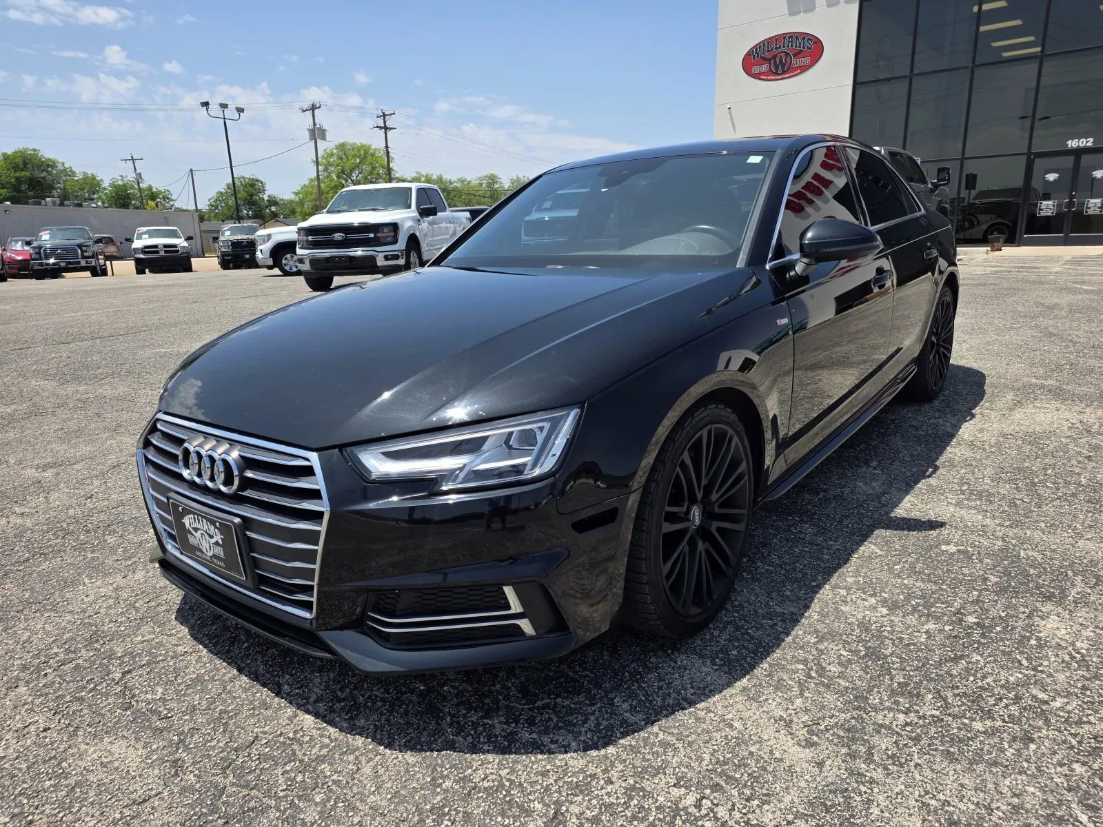 Used 2017 Audi A4 2.0T Premium Plus w/ Premium Plus Package FWD image 3