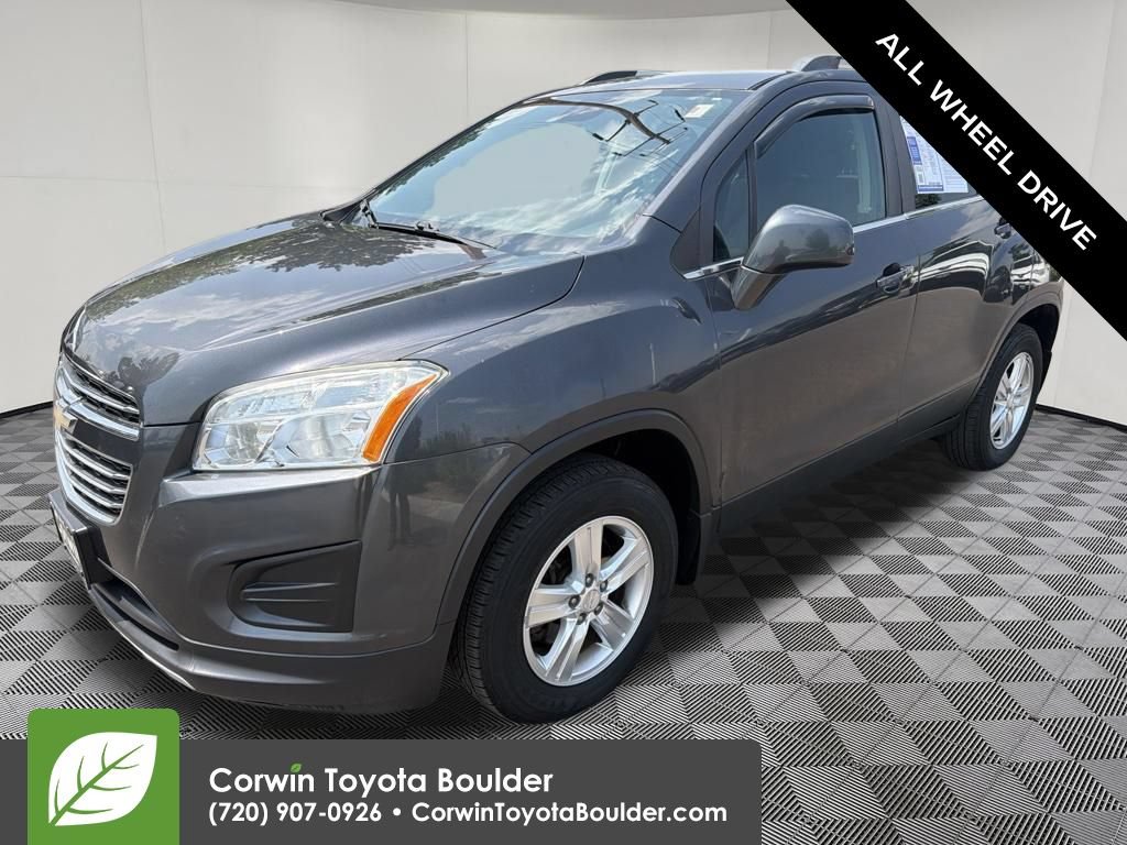 Used 2016 Chevrolet Trax LT w/ LT Sun and Sound Package AWD/4WD image 3