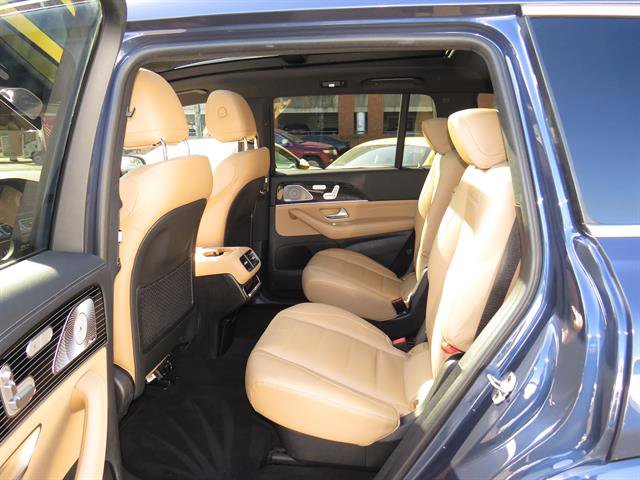 Used 2024 Mercedes-Benz GLS 450 4MATIC image 21