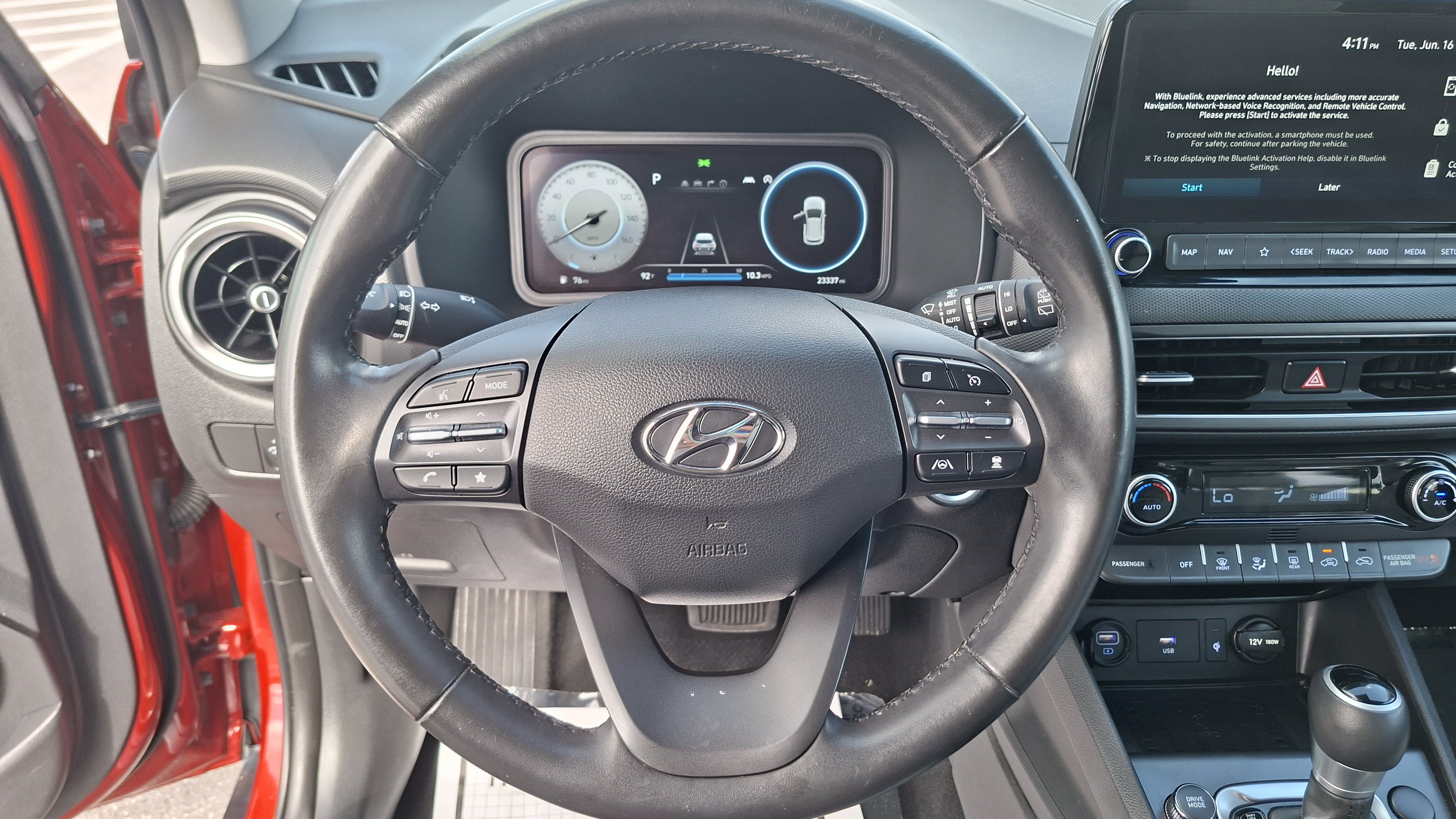 Used 2023 Hyundai Kona Limited FWD image 11