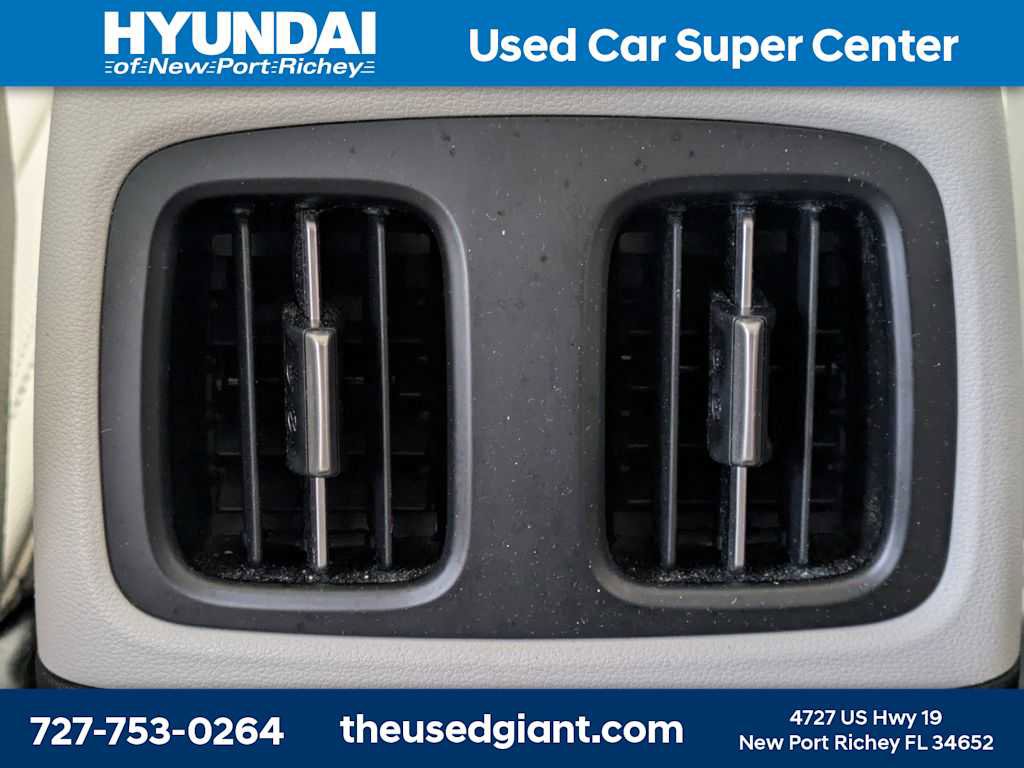 Used 2023 Hyundai Tucson SEL w/ Convenience Package FWD image 16