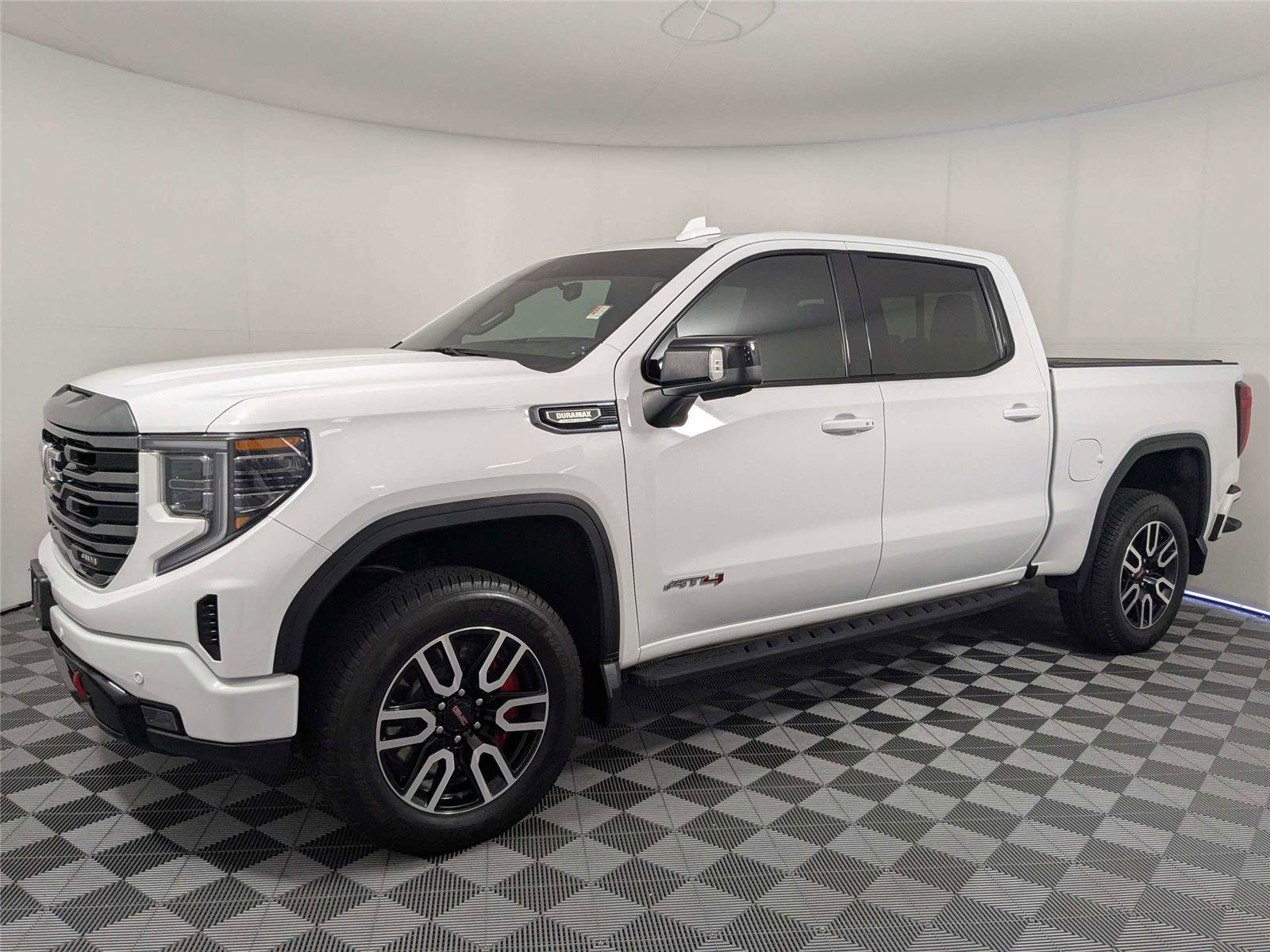 Used 2022 GMC Sierra 1500 AT4 w/ AT4 Premium Package AWD/4WD video 2