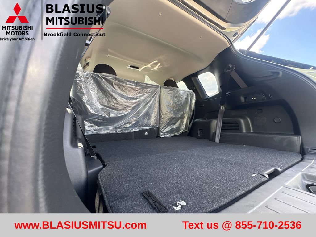 Used 2025 Mitsubishi Outlander ES AWD/4WD image 45