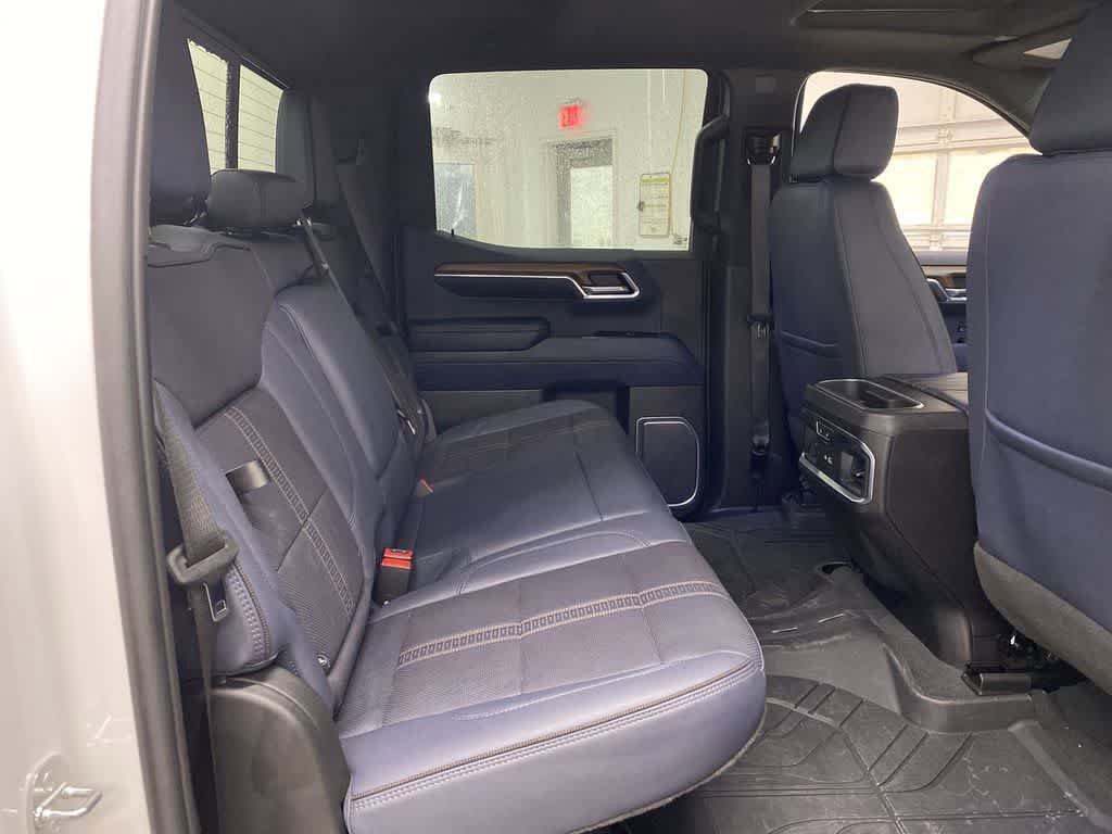 Used 2023 Chevrolet Silverado 1500 High Country w/ Technology Package AWD/4WD image 17
