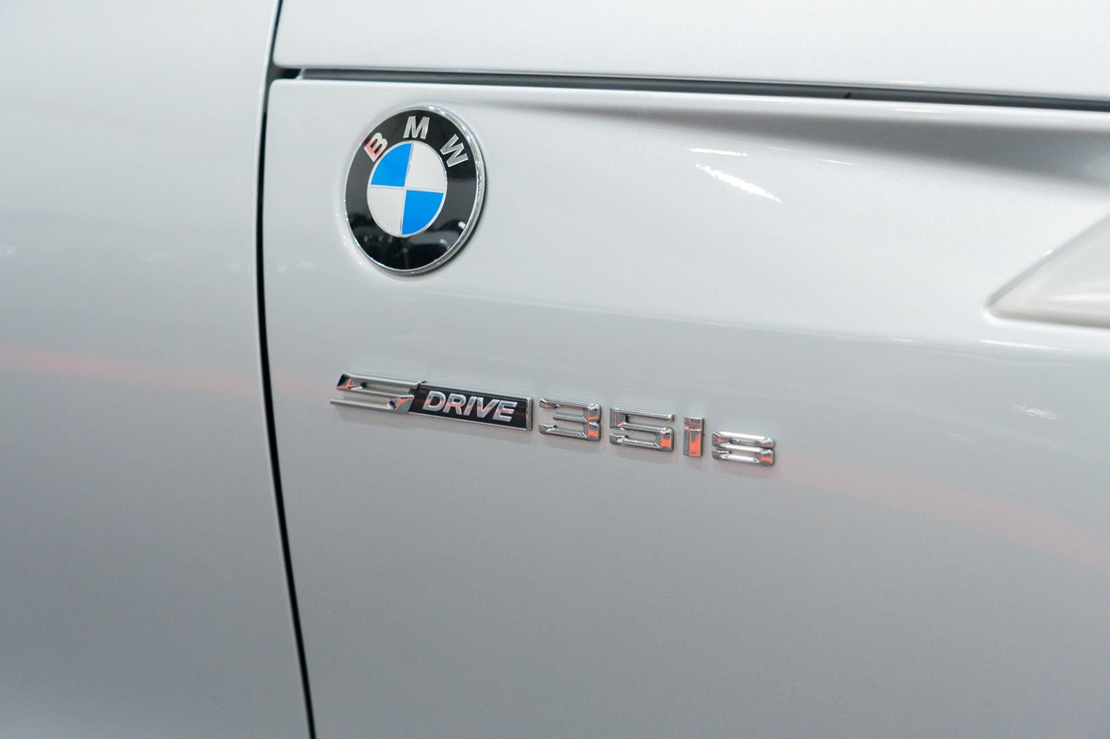 Used 2013 BMW Z4 sDrive35is RWD image 13