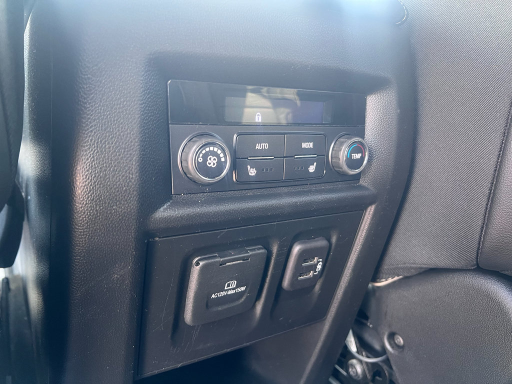 Used 2023 Chevrolet Traverse Premier w/ LPO, 'HIT The Road' Package FWD image 18