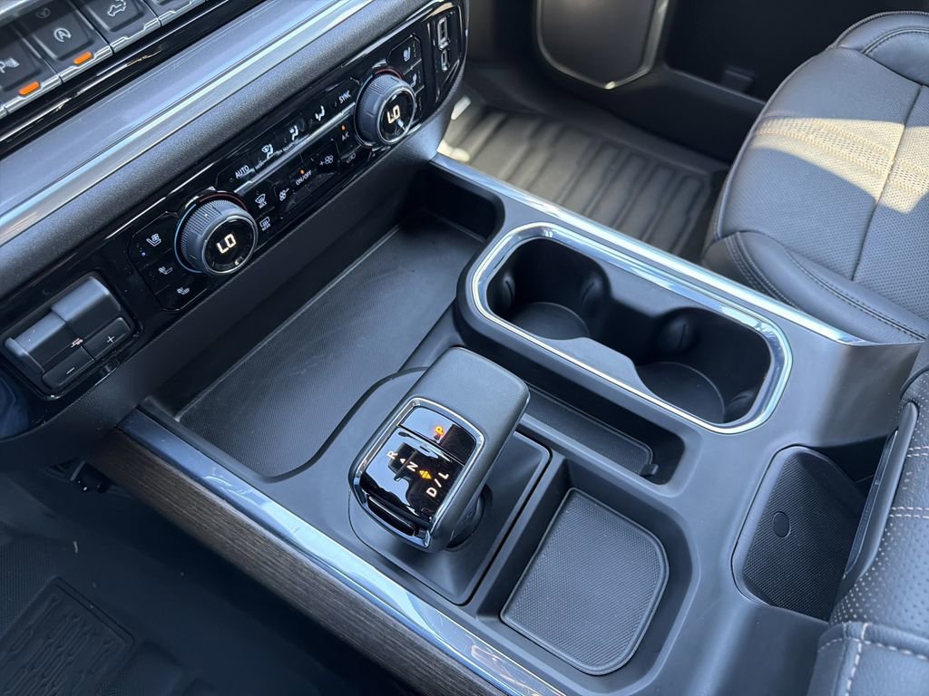 Used 2023 Chevrolet Silverado 1500 High Country image 7
