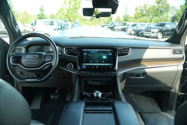 Used 2023 Jeep Grand Wagoneer Series II AWD/4WD image 27