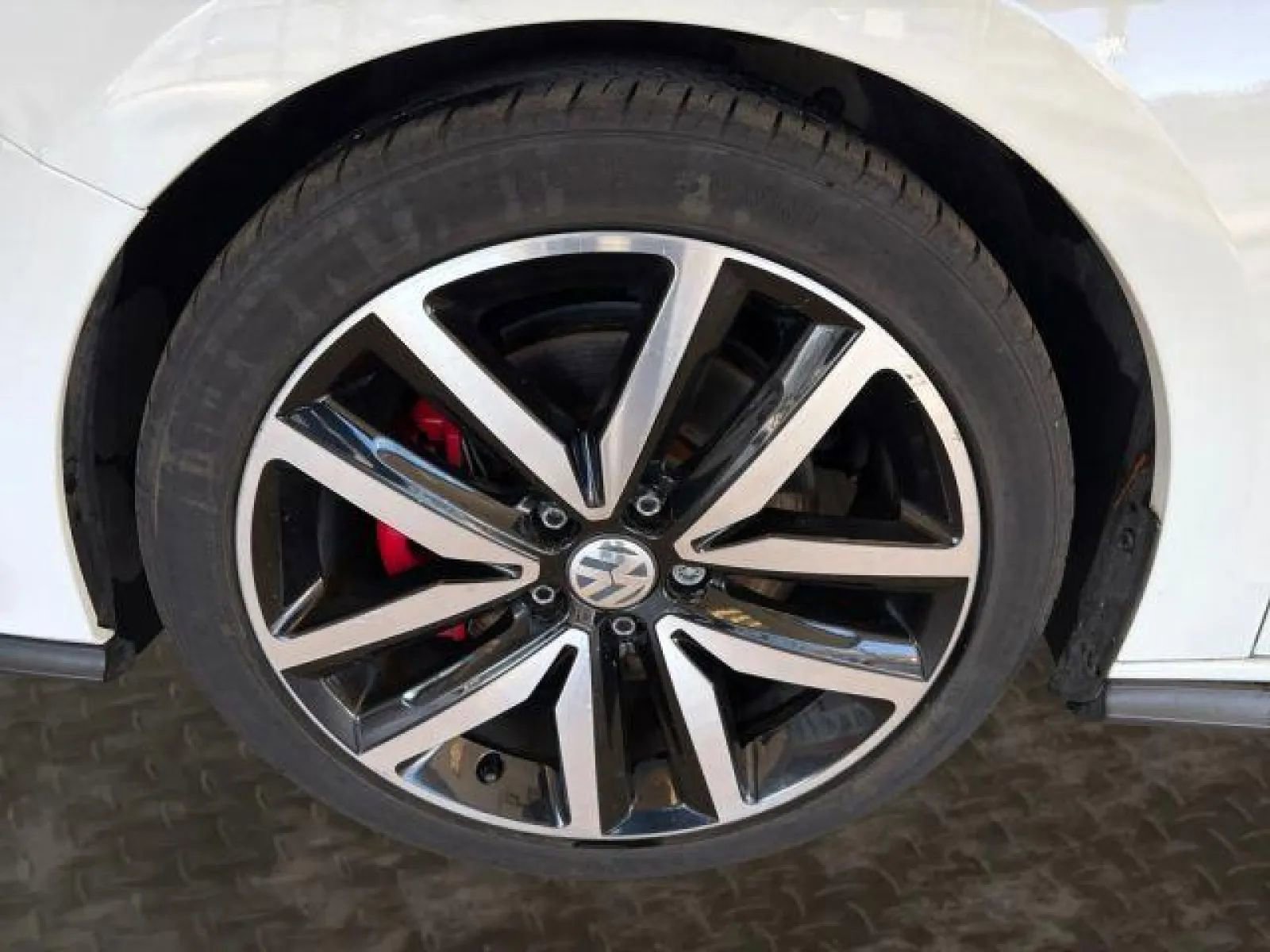 Used 2018 Volkswagen Jetta GLI image 36