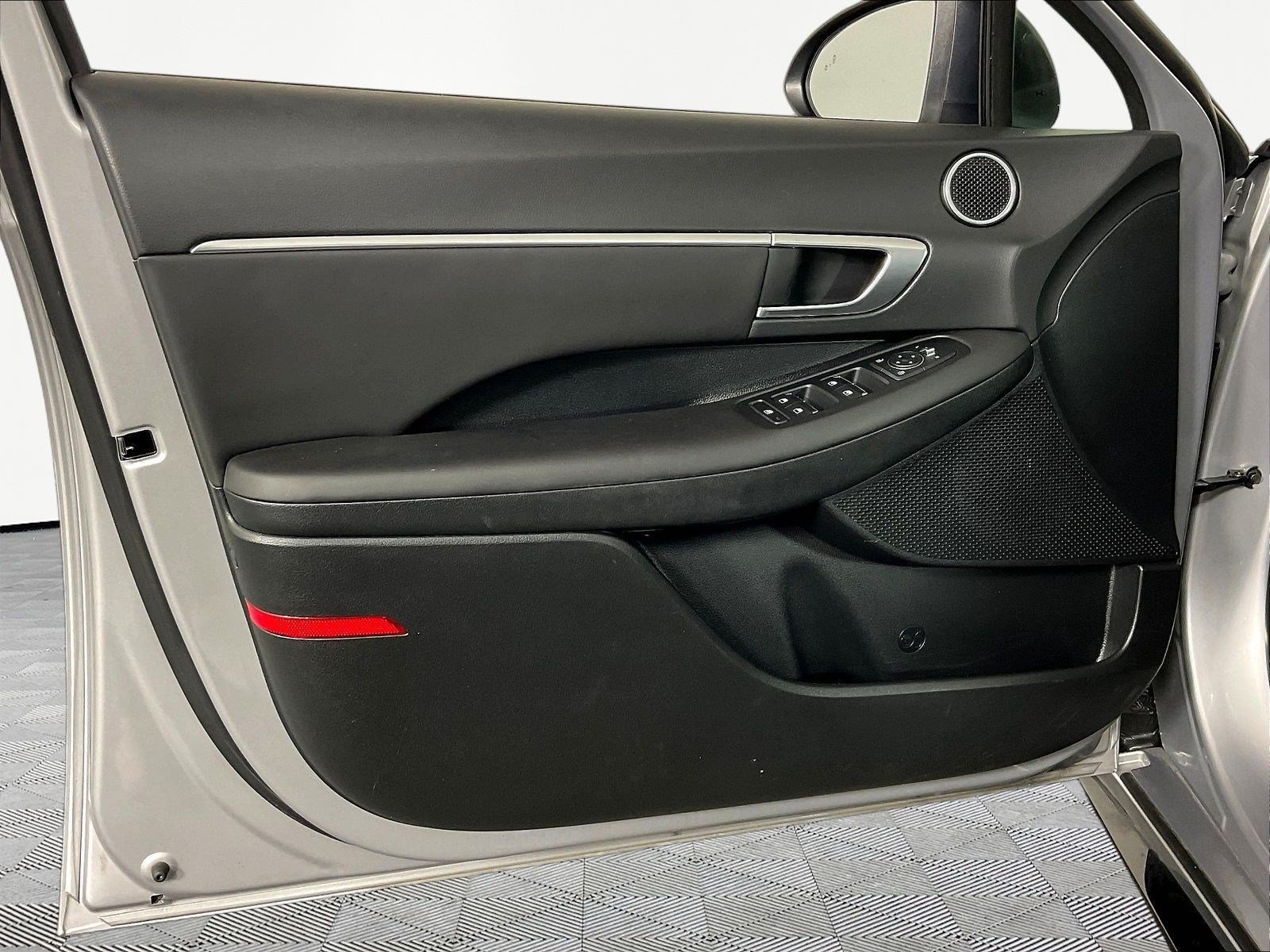 Used 2023 Hyundai Sonata SEL FWD image 19