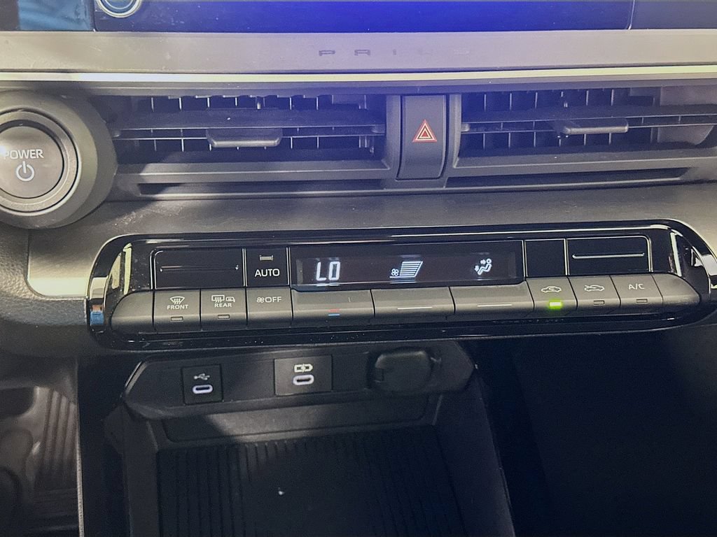 Certified 2024 Toyota Prius LE FWD image 16