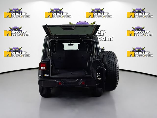 Used 2023 Jeep Wrangler Unlimited Sahara w/ Cold Weather Group AWD/4WD image 26