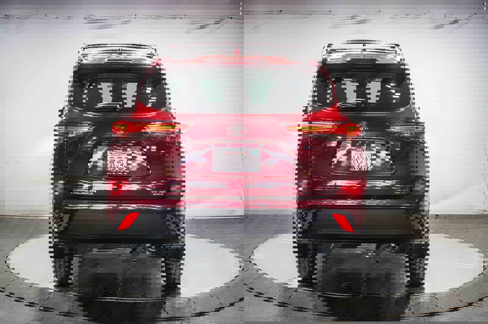 Certified 2020 Toyota Highlander XLE image 6