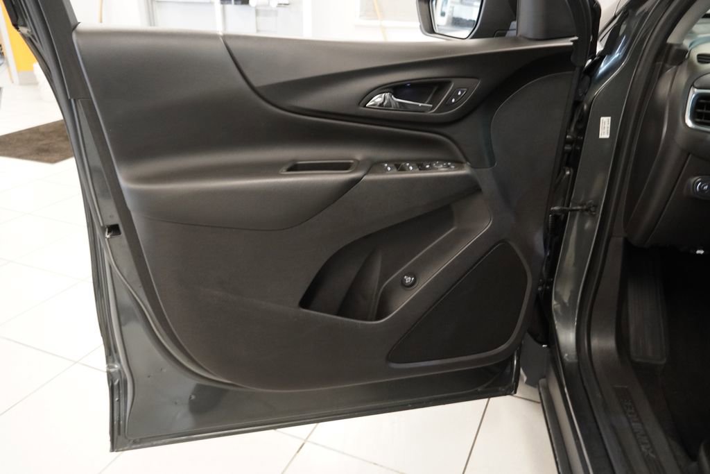 Used 2021 Chevrolet Equinox LT FWD image 18