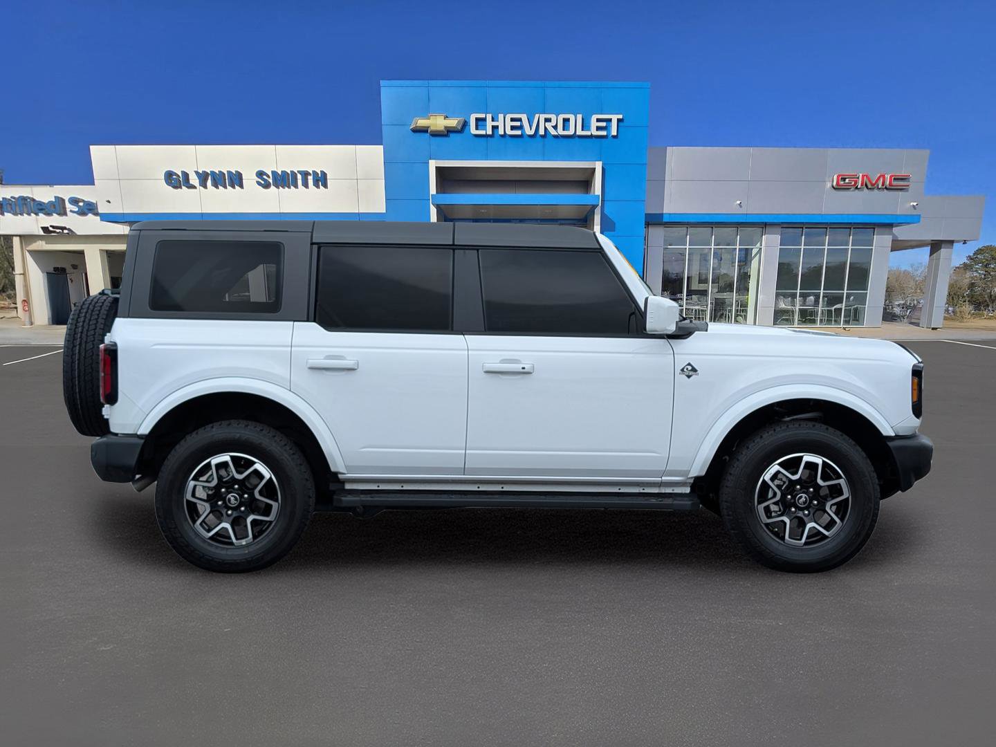 Used 2024 Ford Bronco Outer Banks image 7