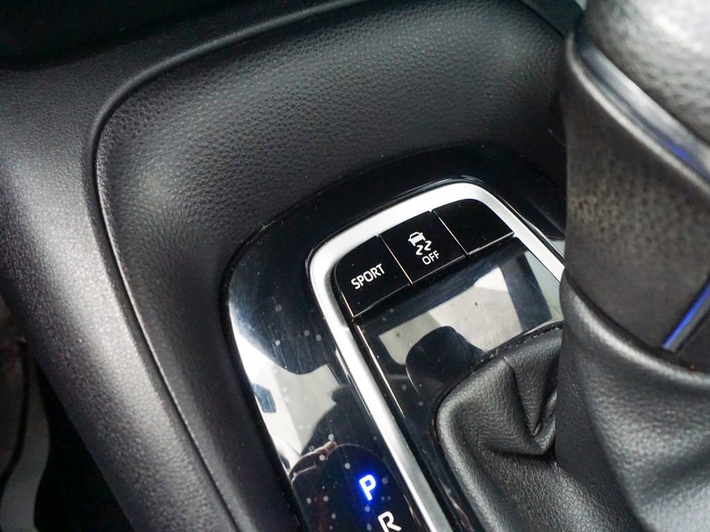 Used 2022 Toyota Corolla SE w/ SE Premium Package image 24
