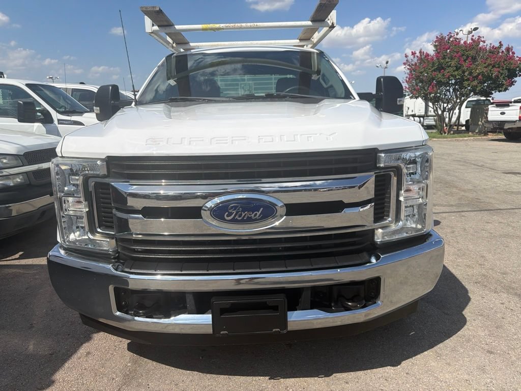Used 2019 Ford F250 XL w/ STX Appearance Package RWD image 2