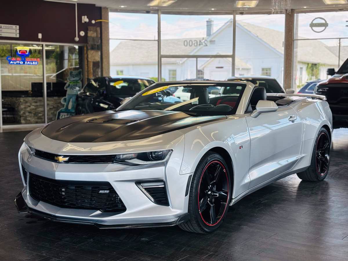 Used 2016 Chevrolet Camaro SS RWD image 15