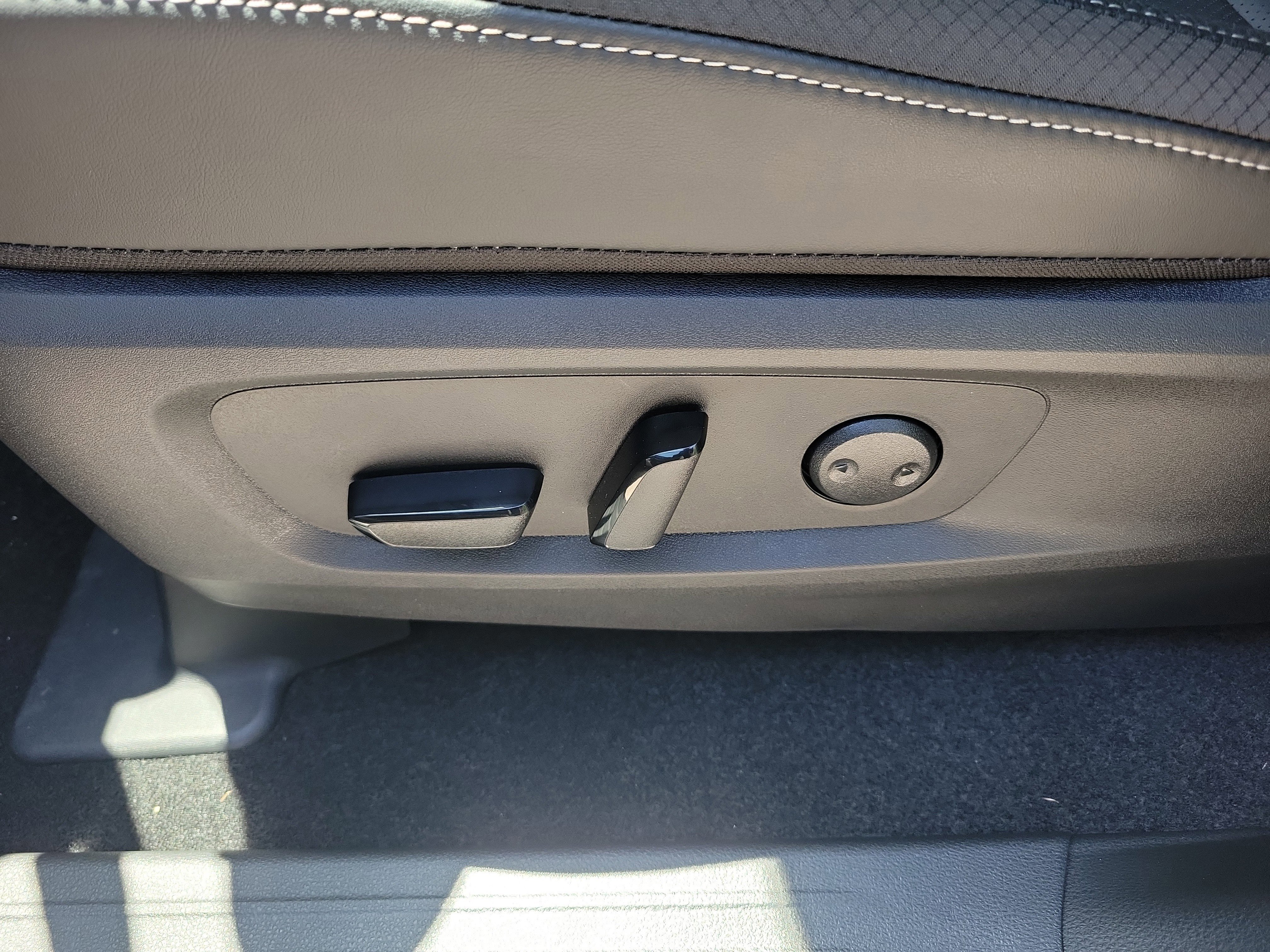 New 2026 Nissan Pathfinder SL AWD/4WD image 25