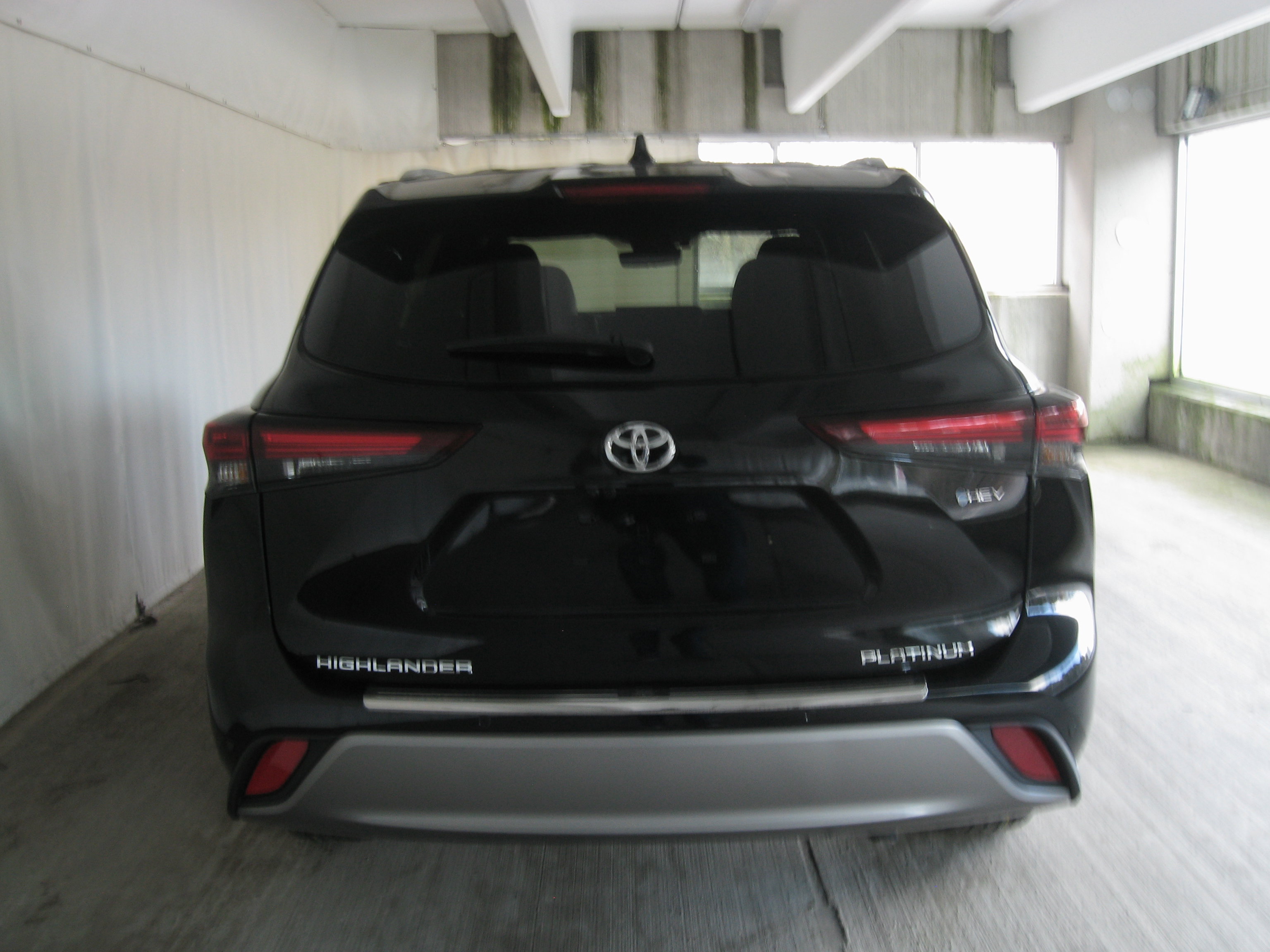 New 2026 Toyota Highlander Platinum image 8