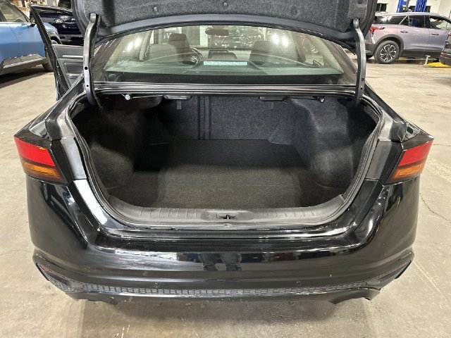 Used 2020 Nissan Altima 2.5 SL FWD image 25