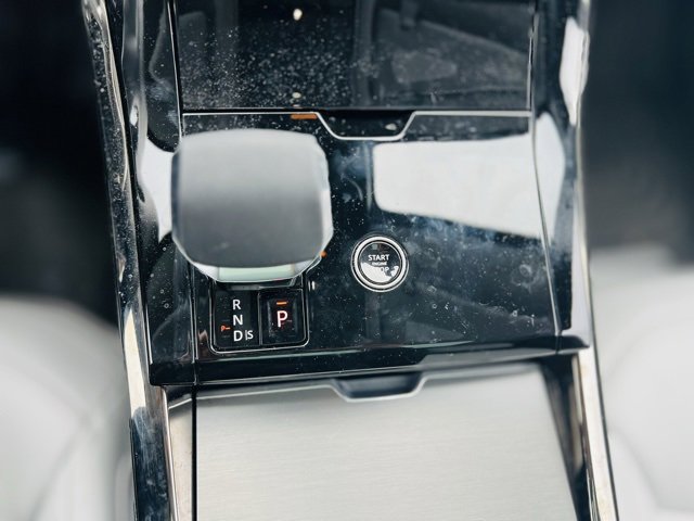 Used 2024 Land Rover Range Rover Sport SE image 15