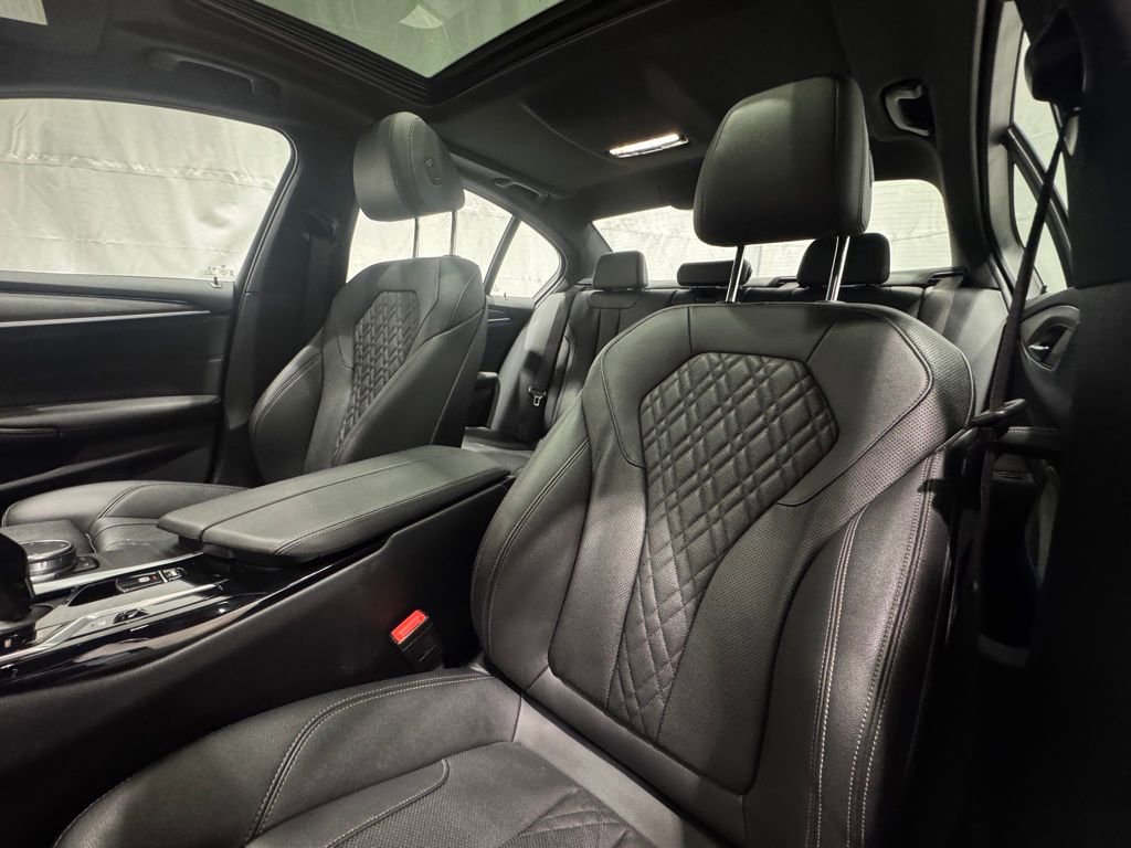 Certified 2023 BMW 530e xDrive w/ Premium Package image 22