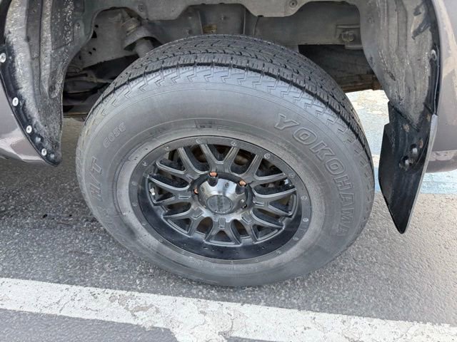 Used 2014 Toyota Tundra SR5 w/ SR5 Upgrade Package AWD/4WD image 5
