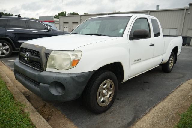 Used 2011 Toyota Tacoma 2WD Access Cab w/ Convenience Pkg image 3