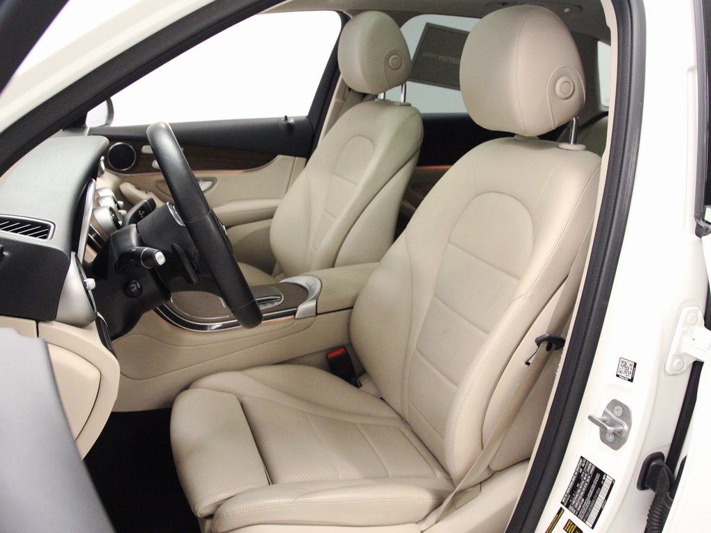 Used 2021 Mercedes-Benz GLC 300 4MATIC image 19