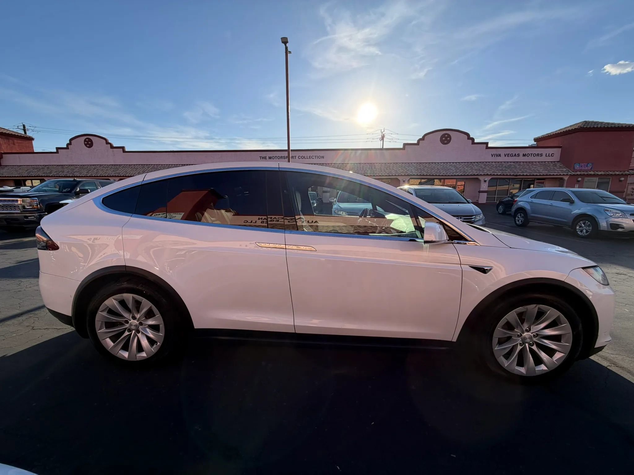 Used 2018 Tesla Model X 100D AWD/4WD image 5