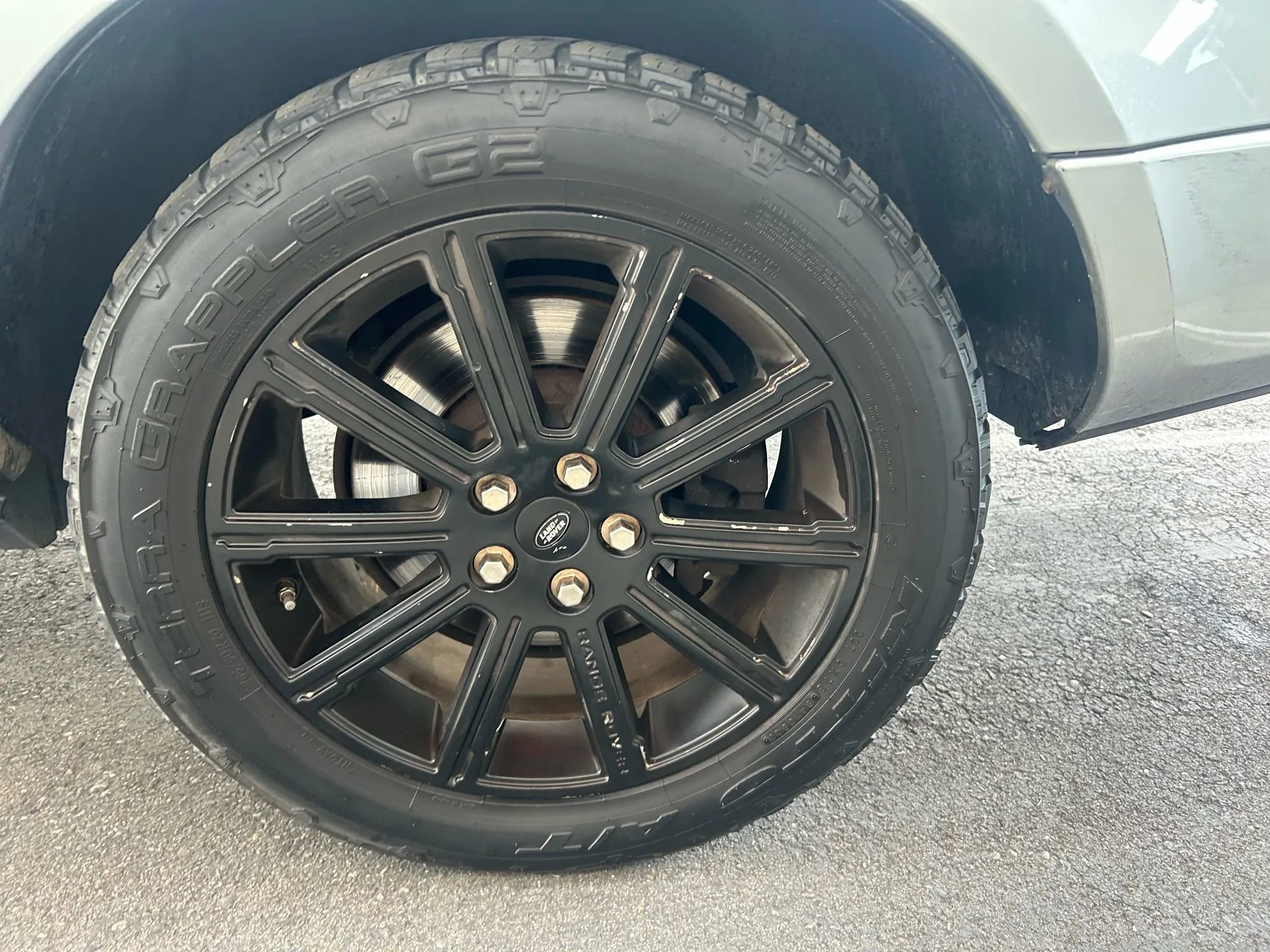 Used 2010 Land Rover Range Rover Supercharged image 21