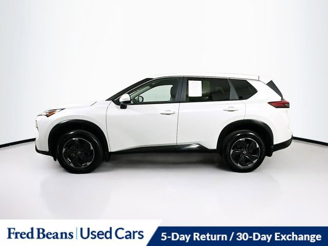 Used 2025 Nissan Rogue SV image 4
