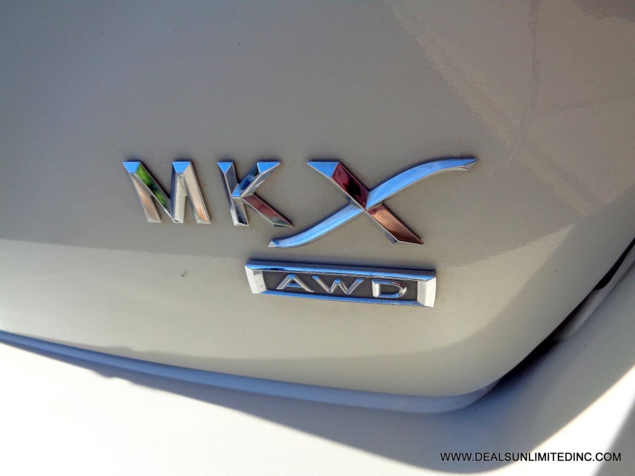 Used 2015 Lincoln MKX AWD w/ Equipment Group 102A image 5