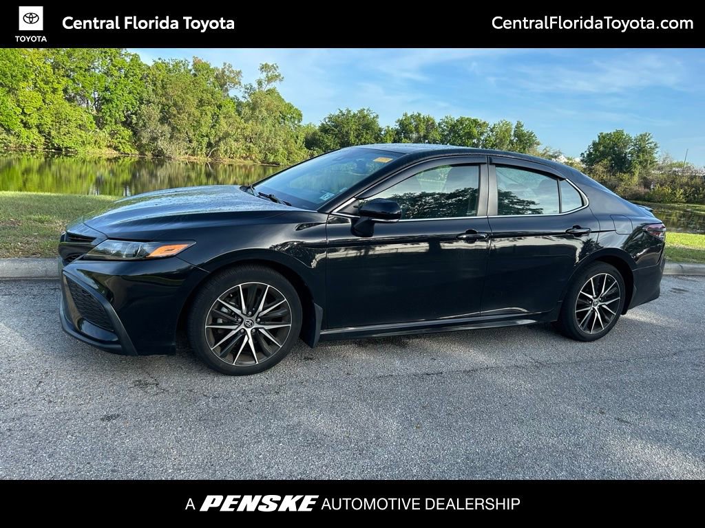 Used 2022 Toyota Camry SE