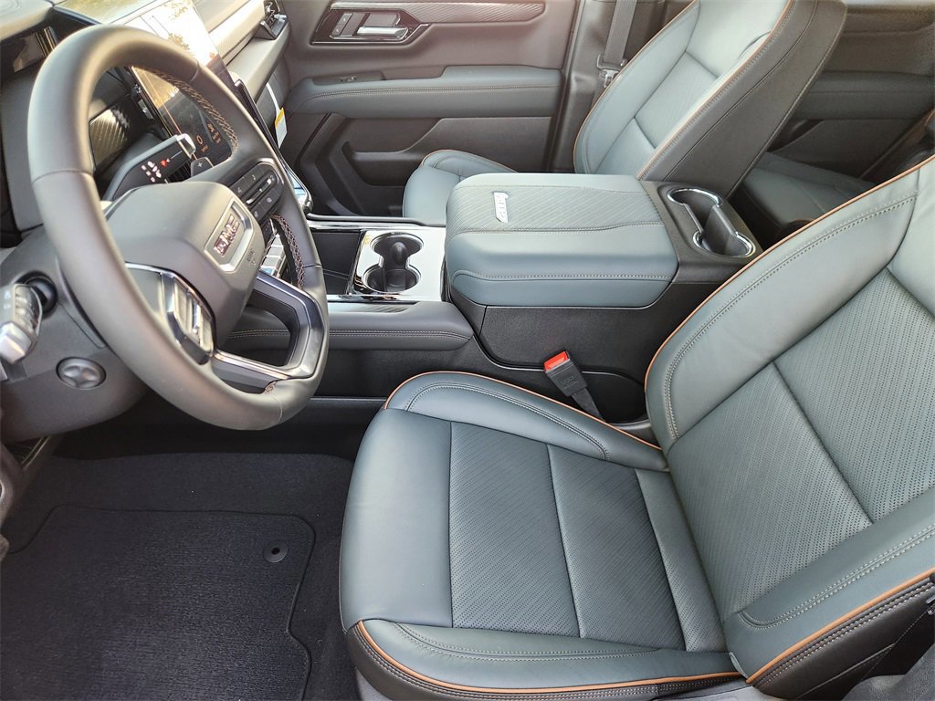 New 2026 GMC Yukon AT4 w/ AT4 Premium Package image 8