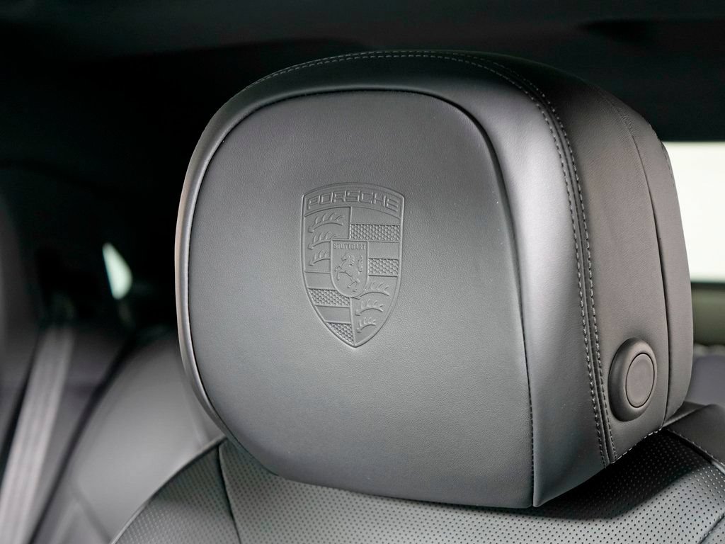 Certified 2026 Porsche Cayenne Coupe AWD/4WD image 18