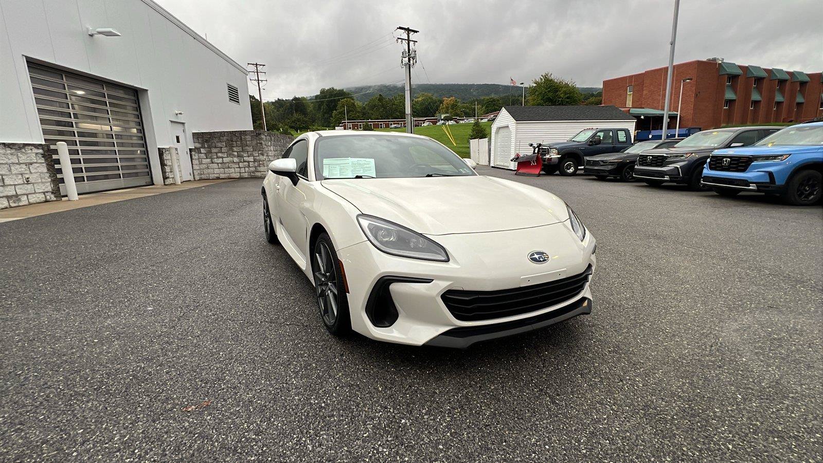 Used 2023 Subaru BRZ Limited RWD image 2