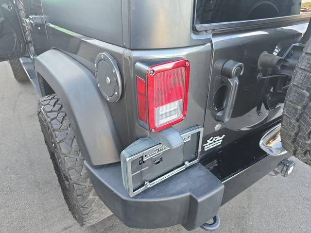 Used 2017 Jeep Wrangler Unlimited Sport w/ Connectivity Group AWD/4WD image 18