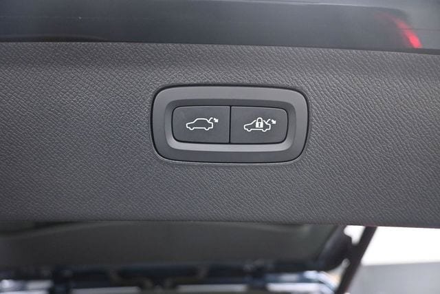 Certified 2023 Volvo XC90 B6 Plus w/ Protection Package Premier AWD/4WD image 25