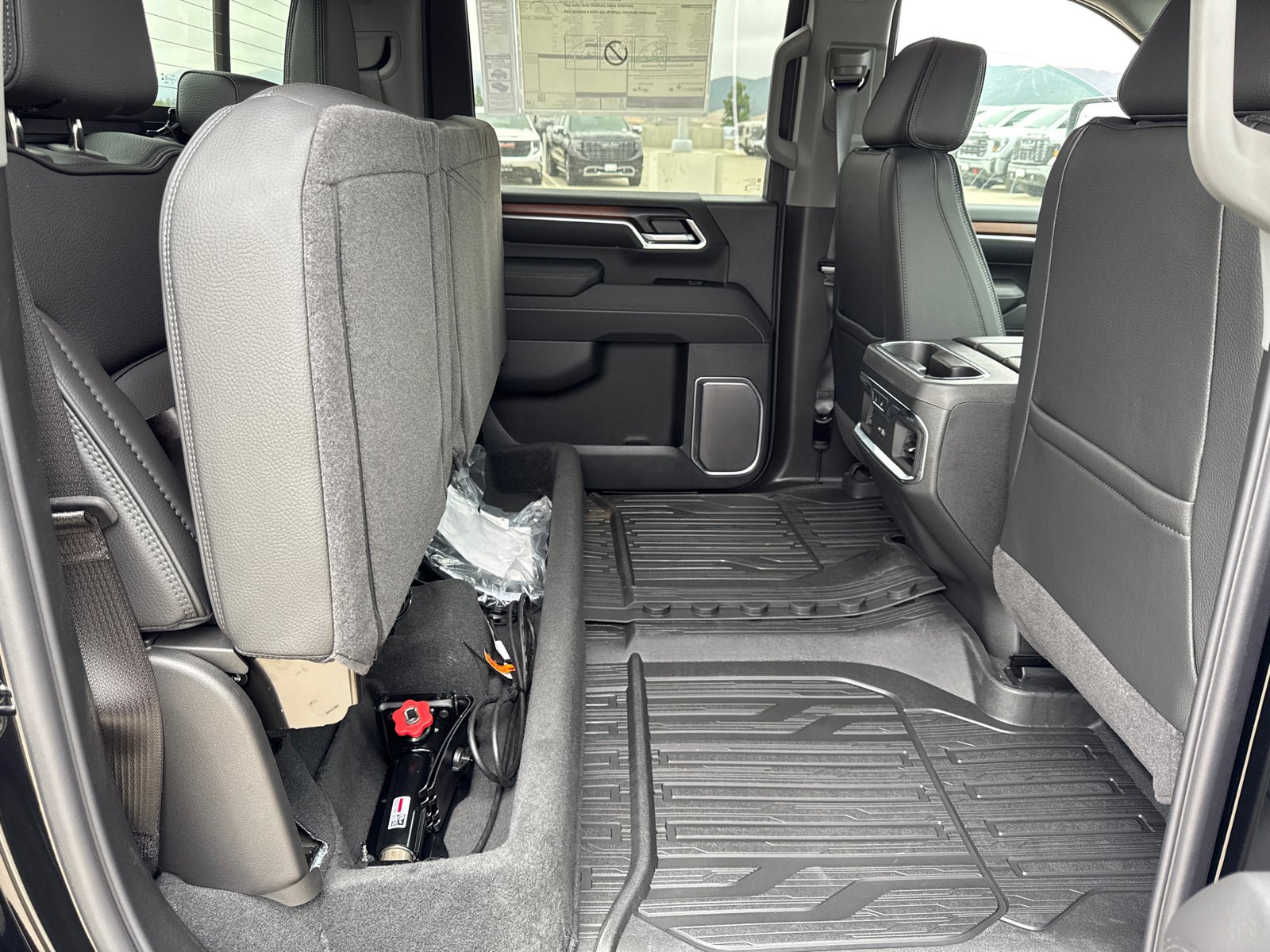 New 2026 GMC Sierra 2500 Denali w/ Denali Reserve Package AWD/4WD image 17