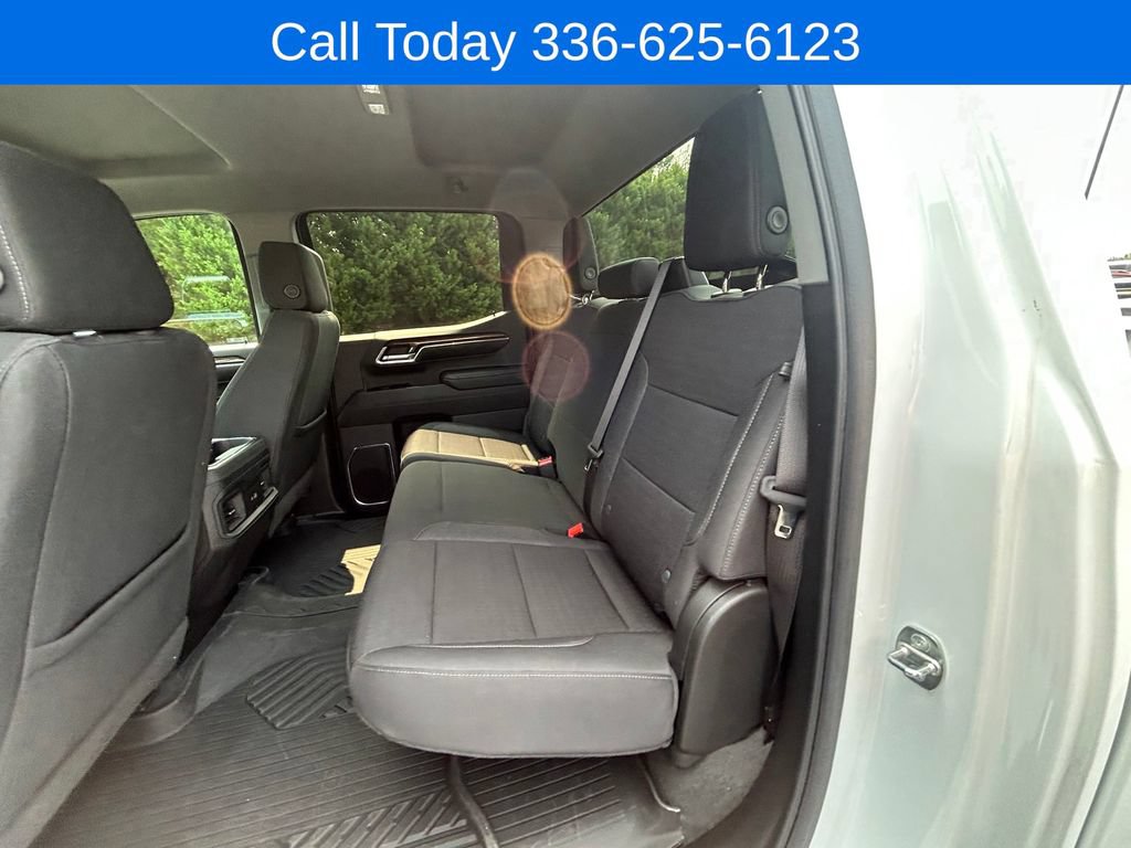 Used 2024 Chevrolet Silverado 1500 LT AWD/4WD image 16