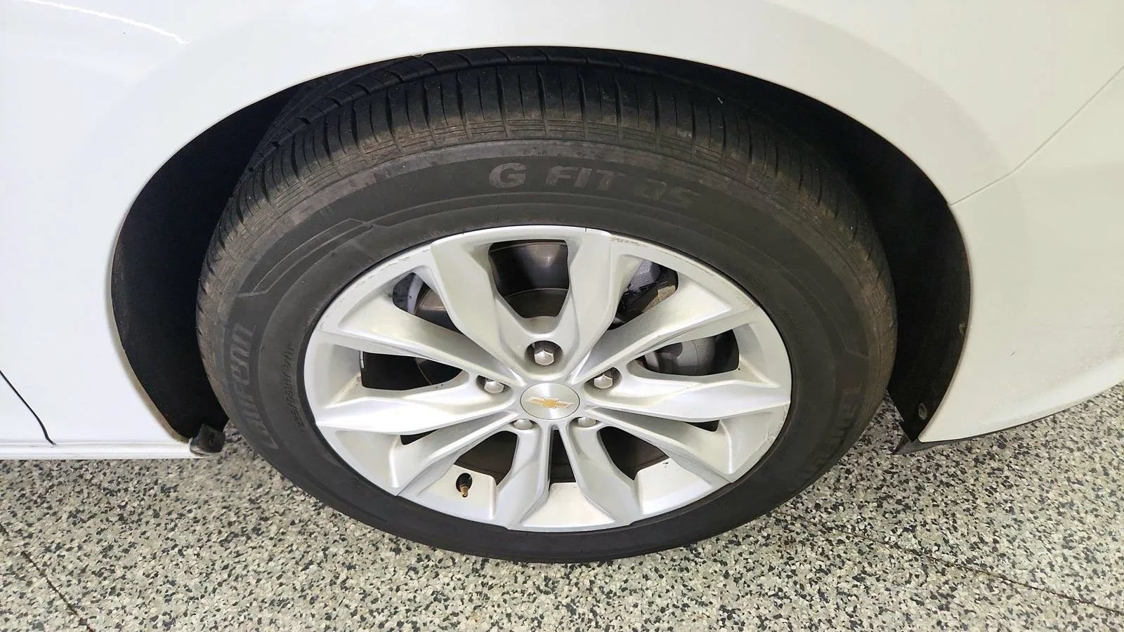 Used 2024 Chevrolet Malibu LT FWD image 30