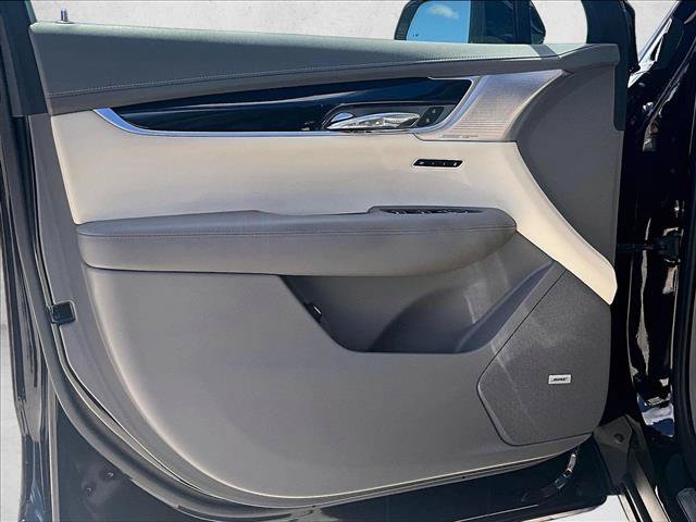 Used 2024 Cadillac XT6 Premium Luxury FWD image 18