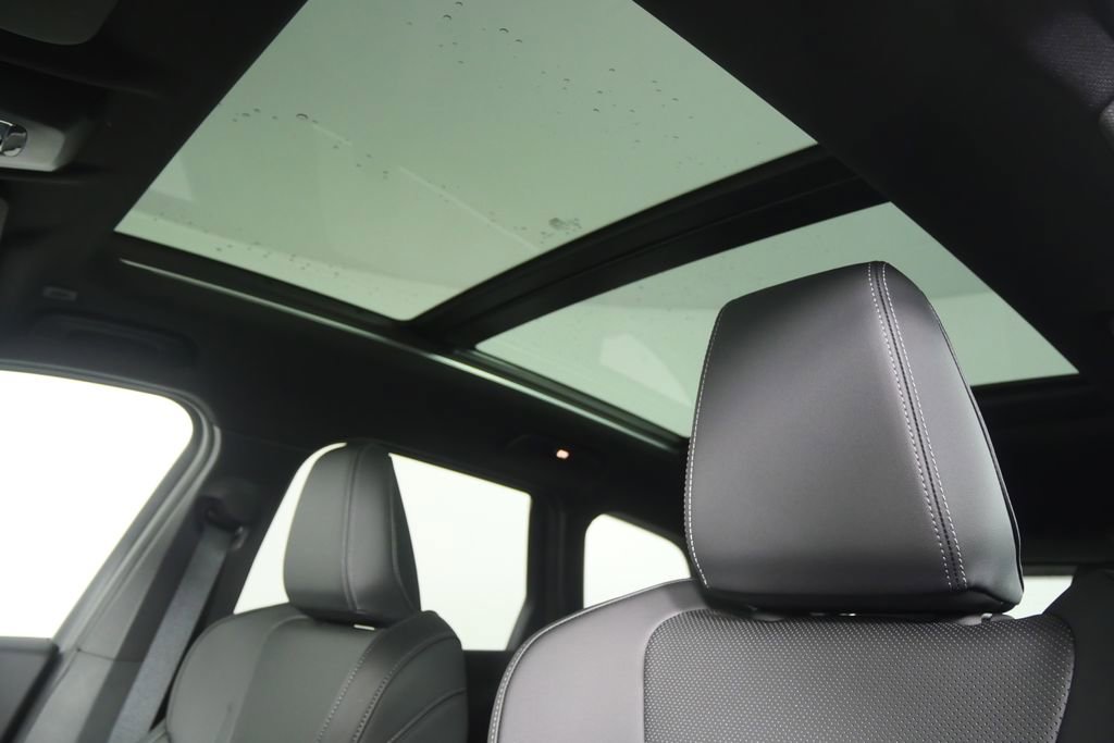 Certified 2025 BMW X1 xDrive28i AWD/4WD image 11