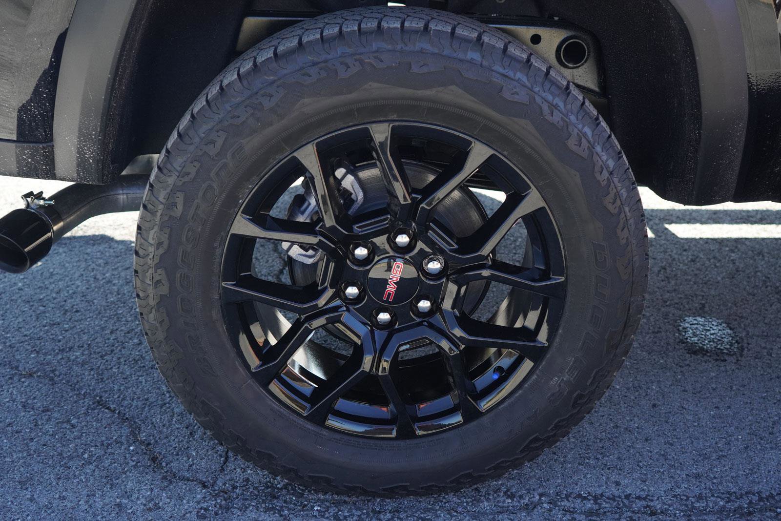 New 2026 GMC Canyon Denali w/ LPO, Denali Black Edition image 12