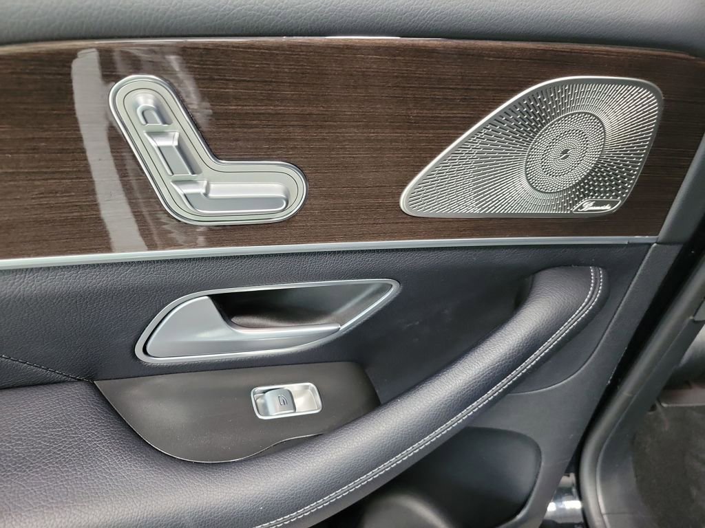 Used 2024 Mercedes-Benz GLE 350 GLE 350 w/ 3rd Row Seat Package image 35