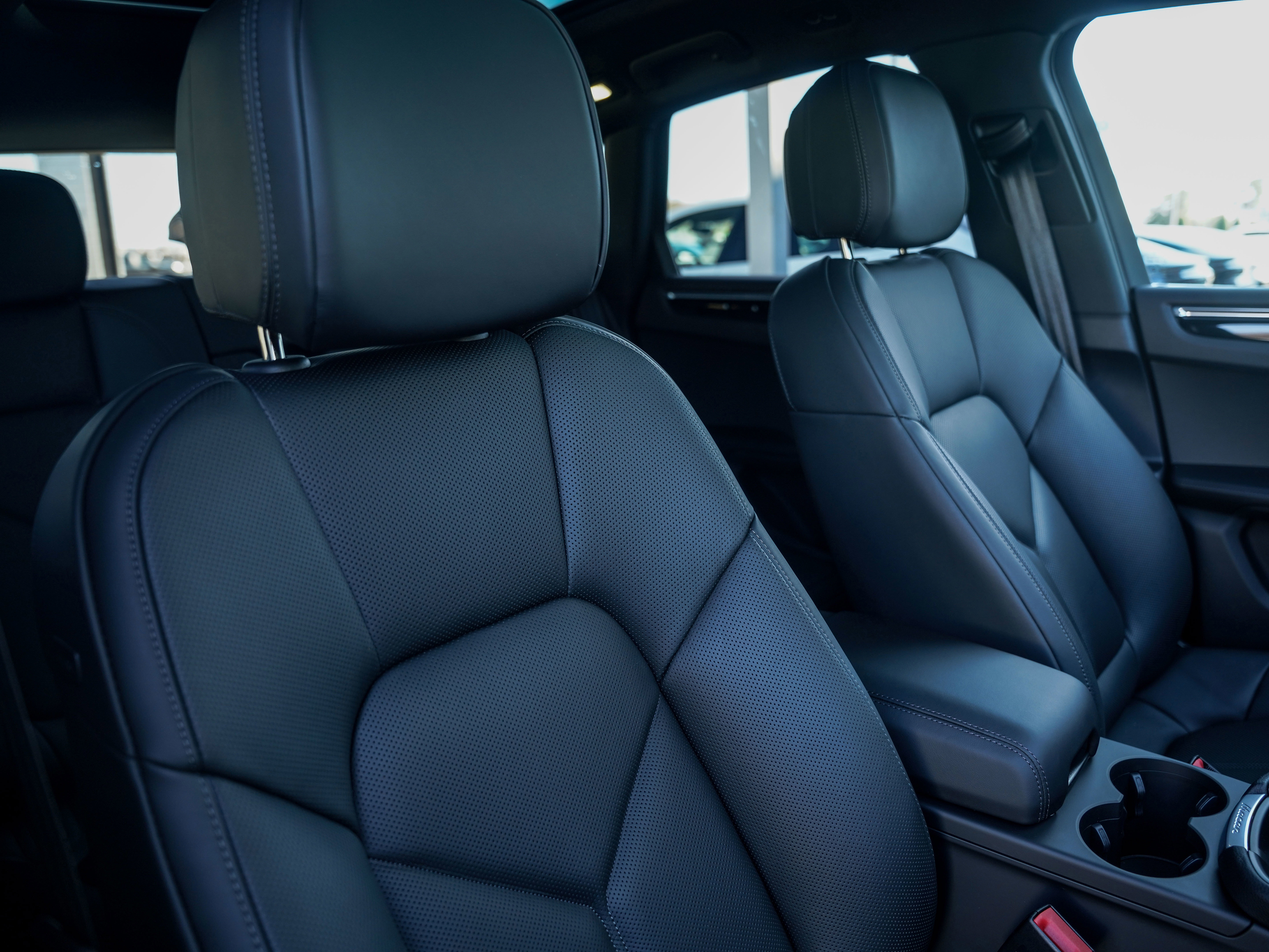 New 2026 Porsche Macan S image 35