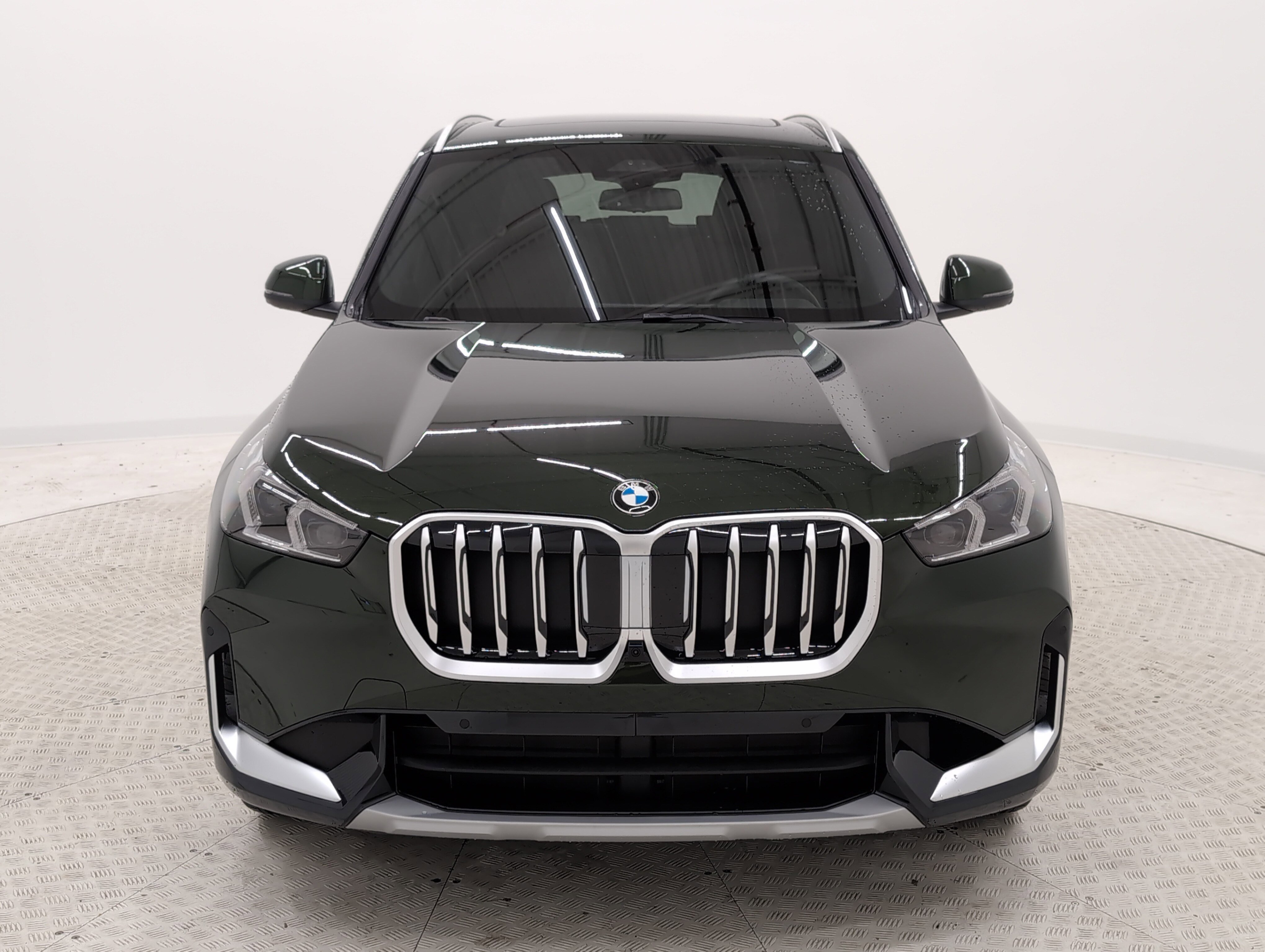 New 2025 BMW X1 xDrive28i w/ Premium Package image 3